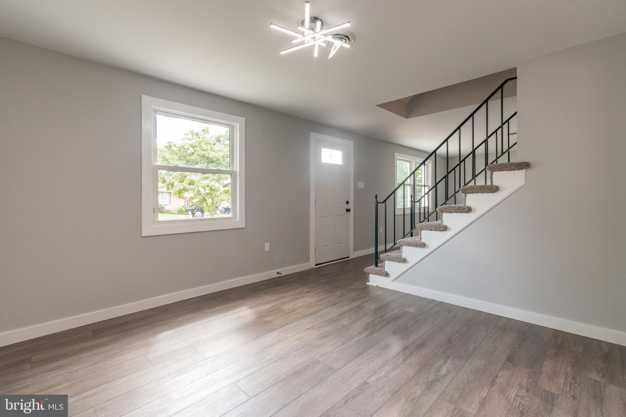 MEADOWBROOK - Residential