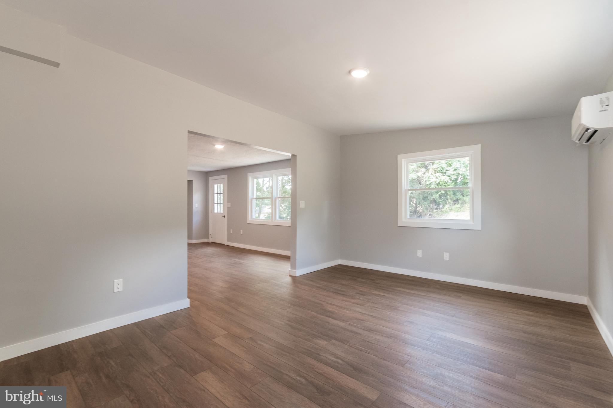 MEADOWBROOK - Residential