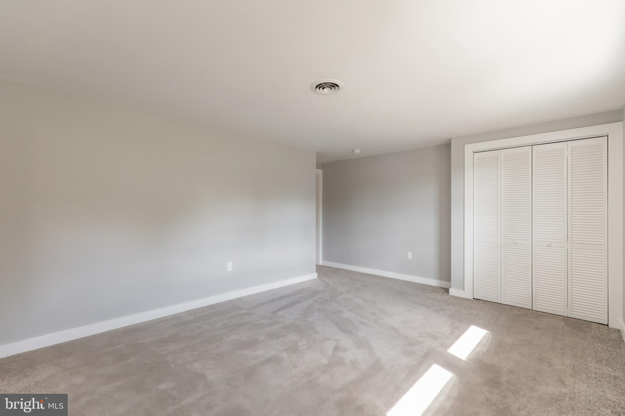 MEADOWBROOK - Residential