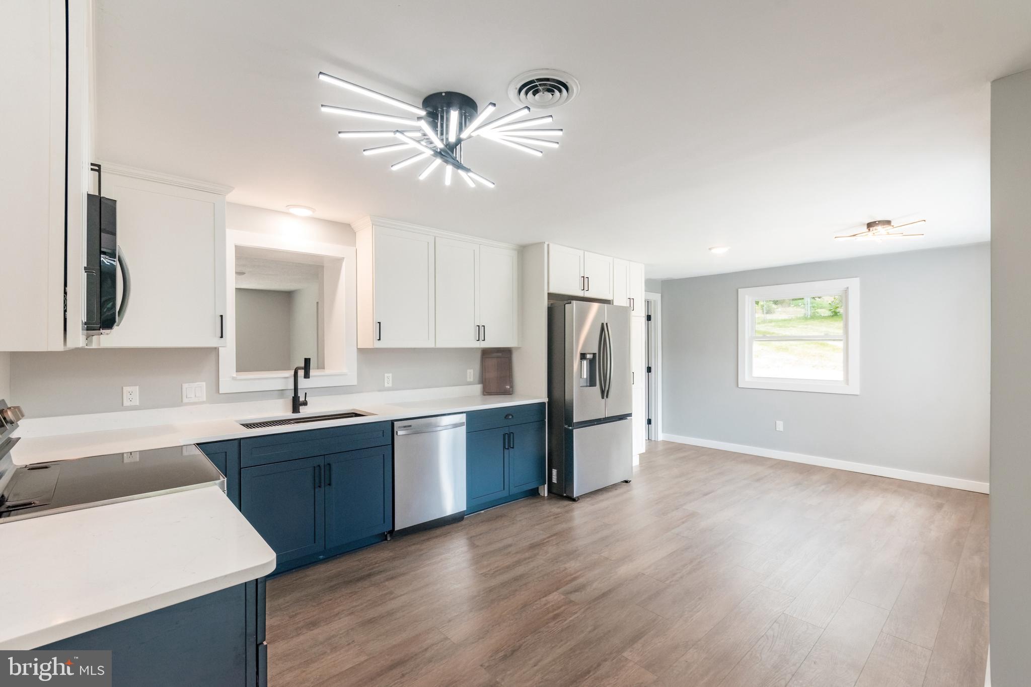 MEADOWBROOK - Residential