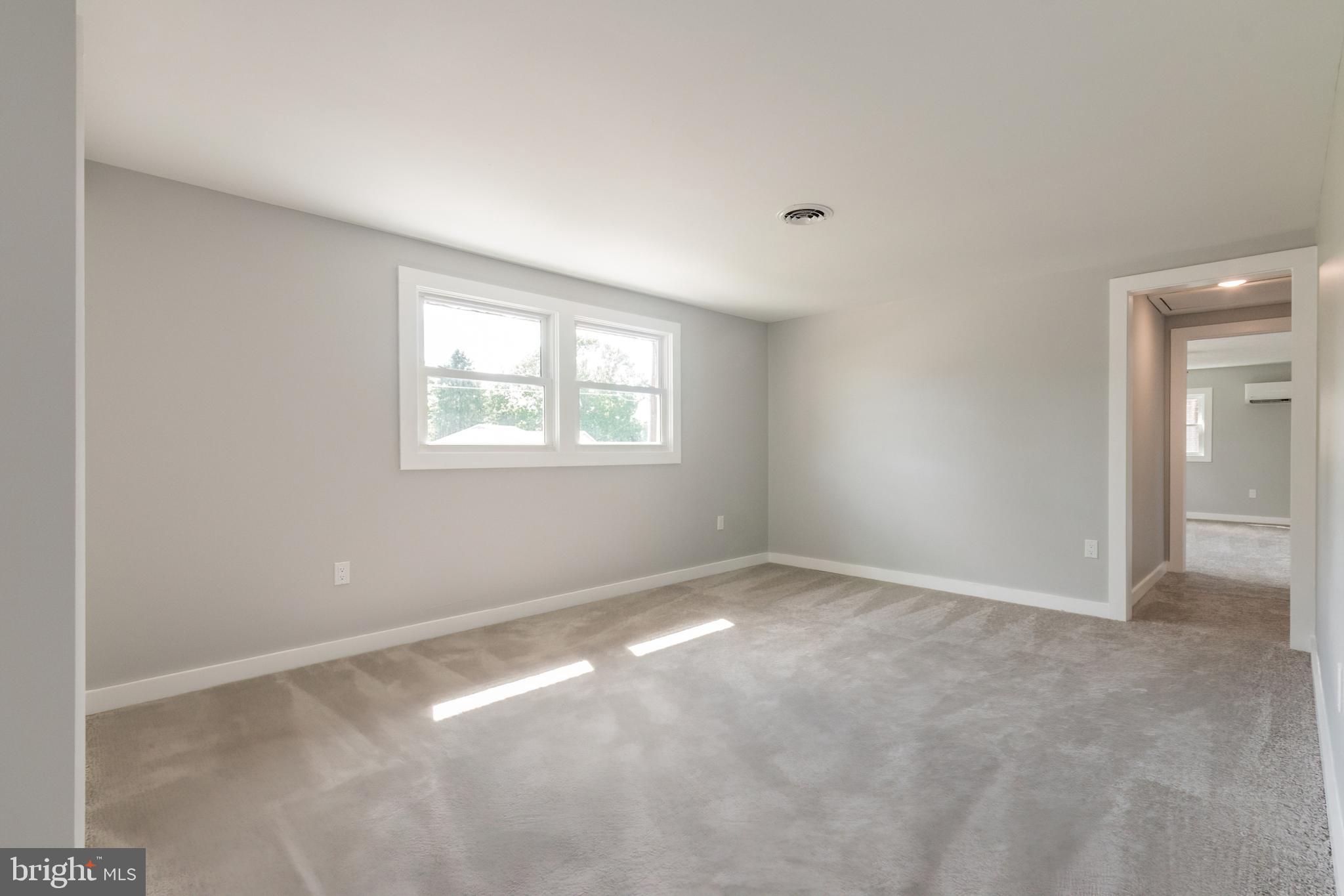 MEADOWBROOK - Residential