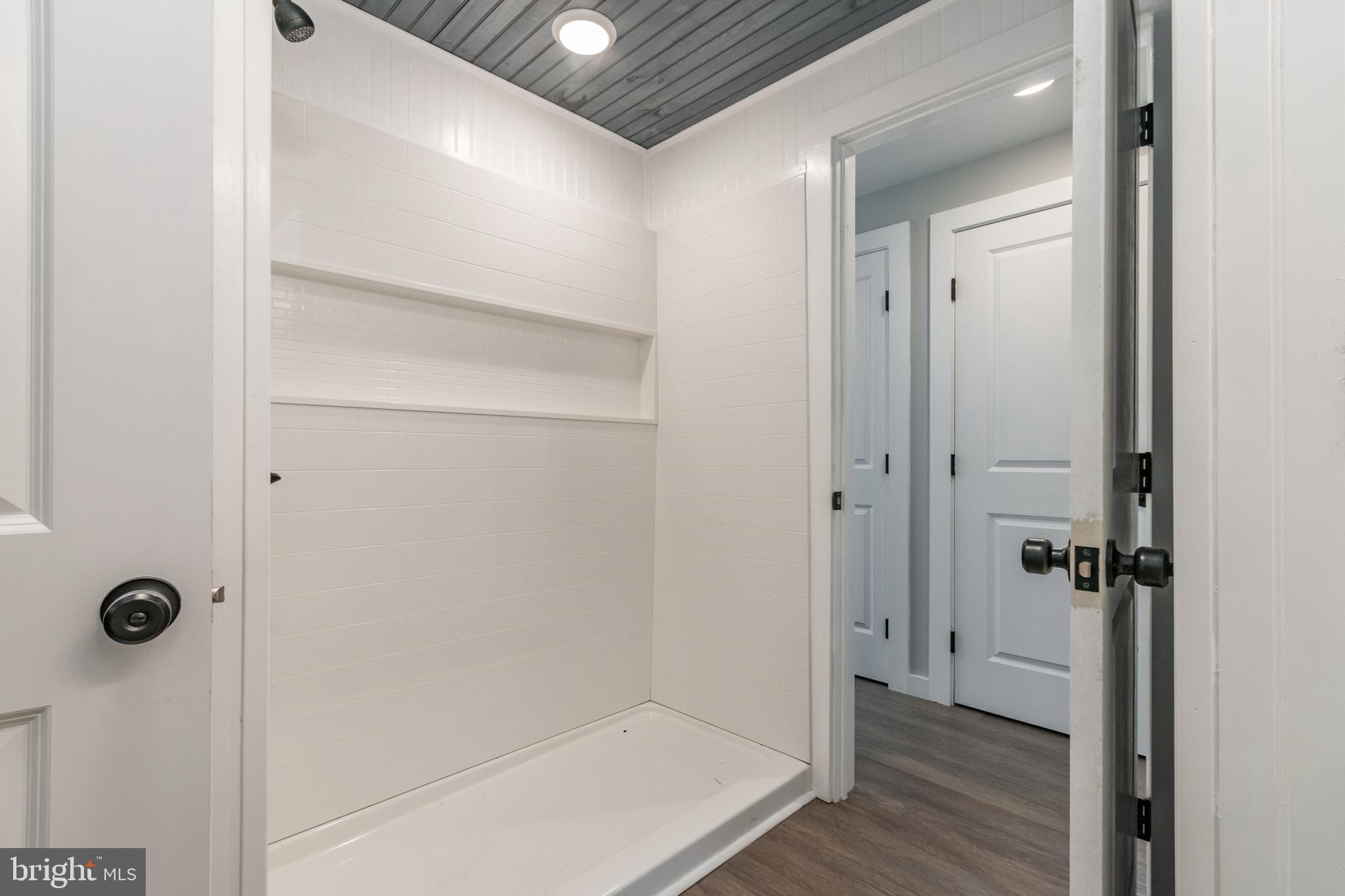 MEADOWBROOK - Residential