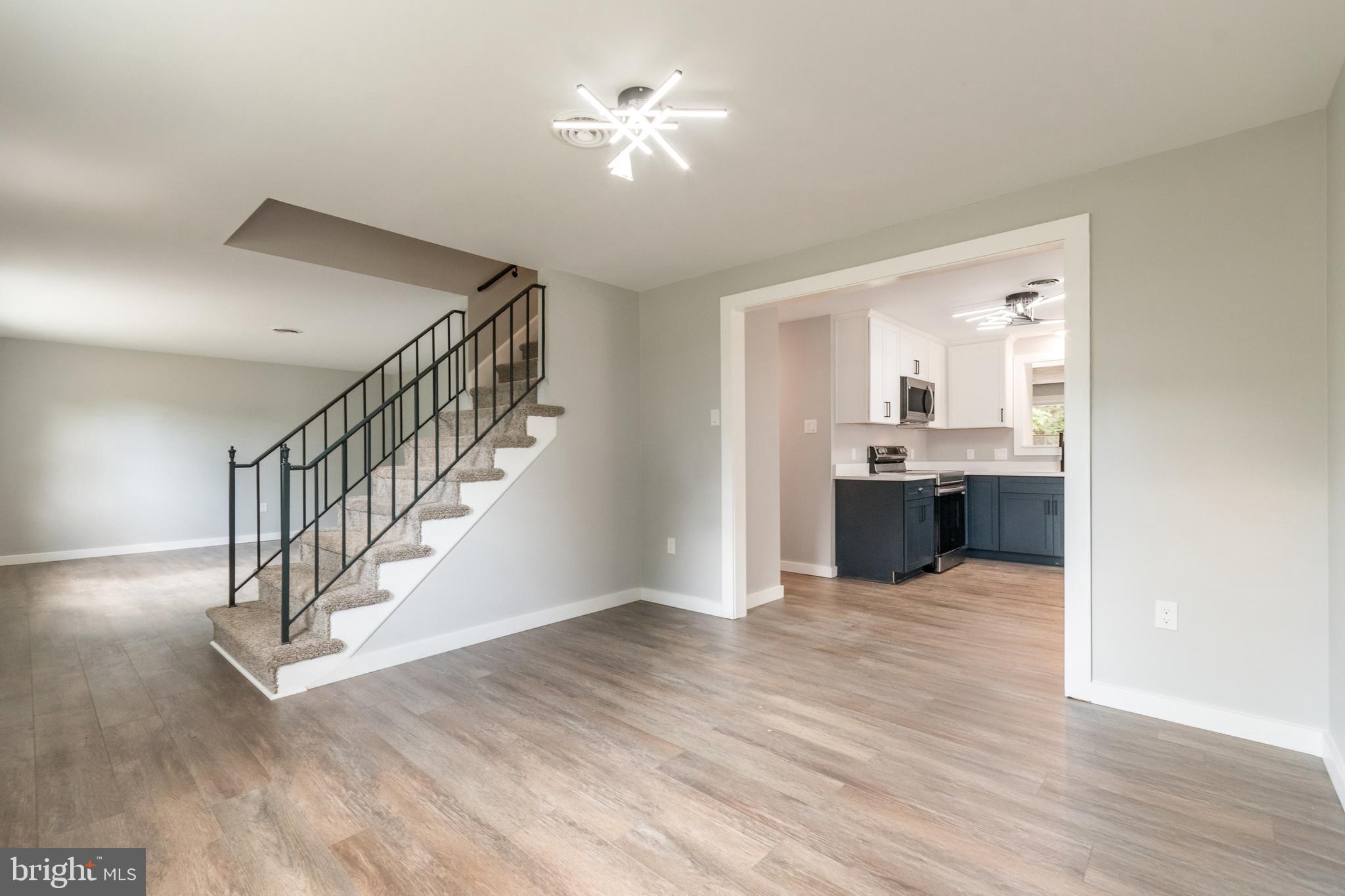 MEADOWBROOK - Residential