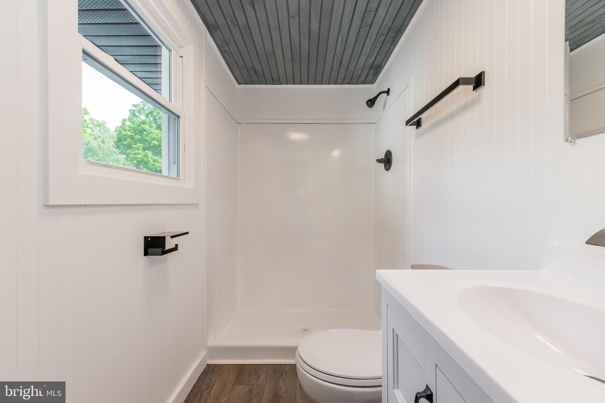 MEADOWBROOK - Residential