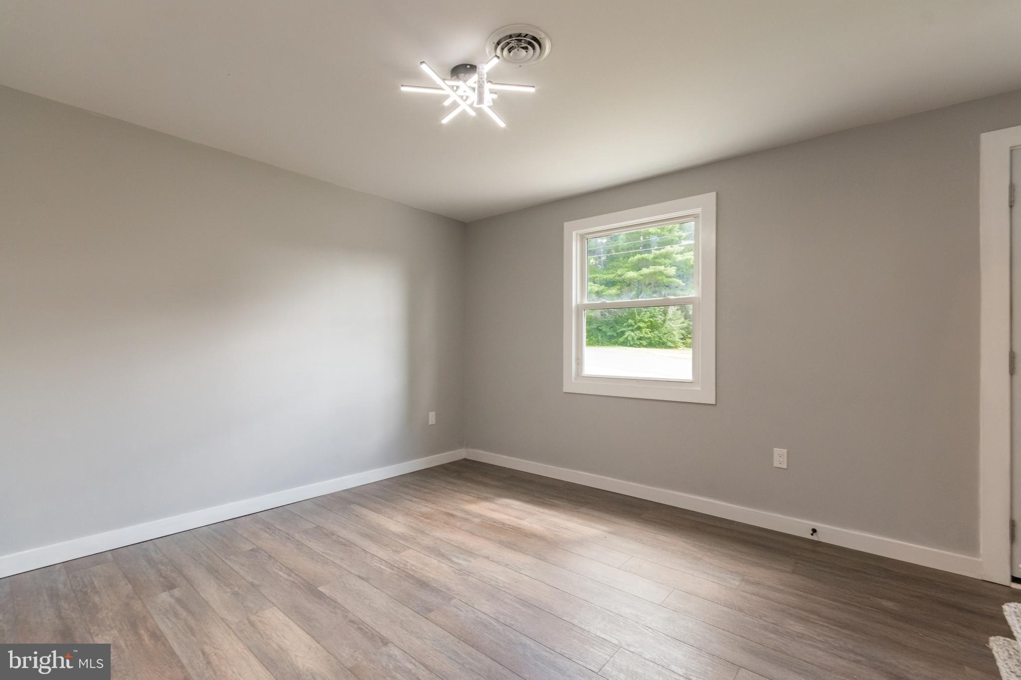 MEADOWBROOK - Residential