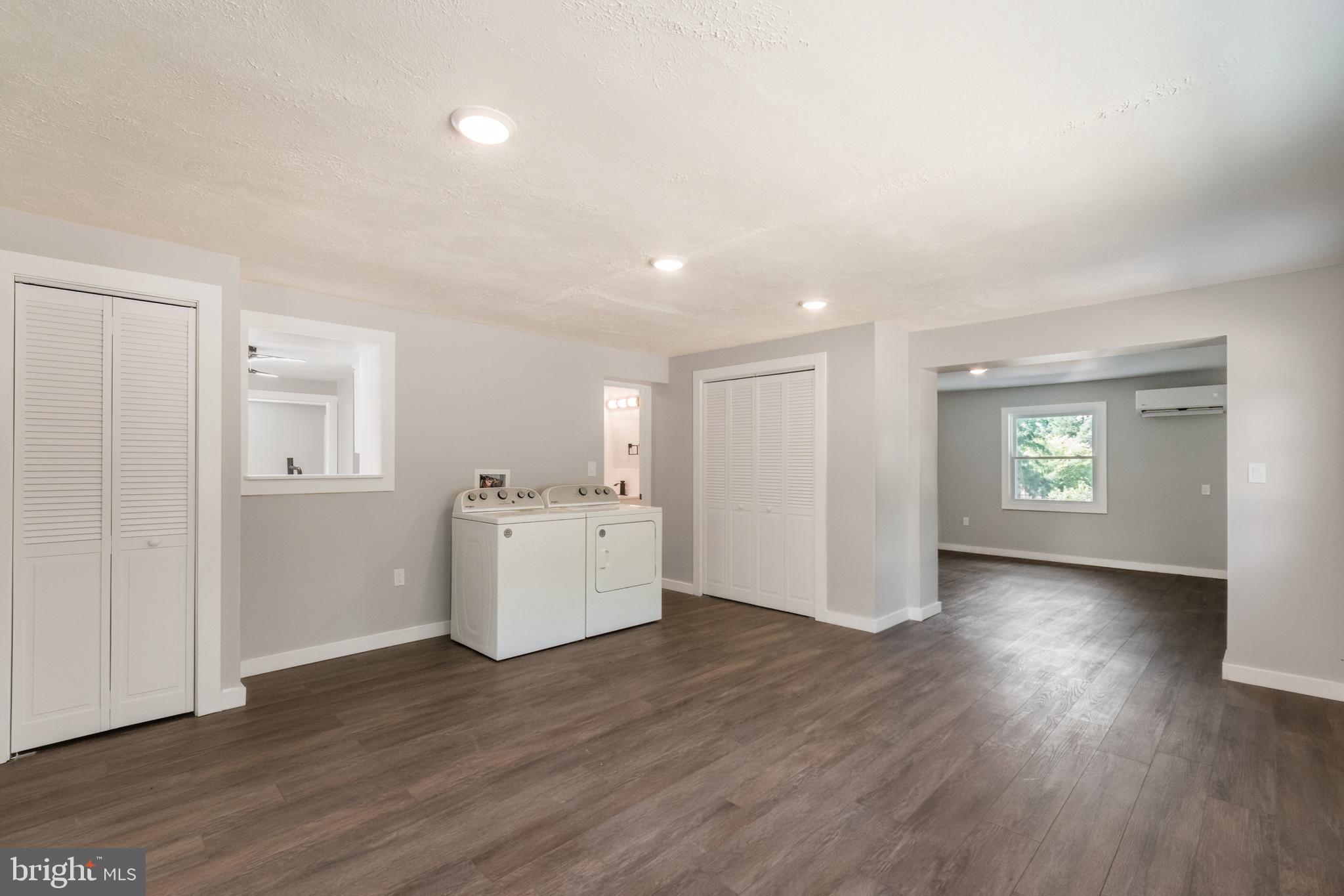 MEADOWBROOK - Residential