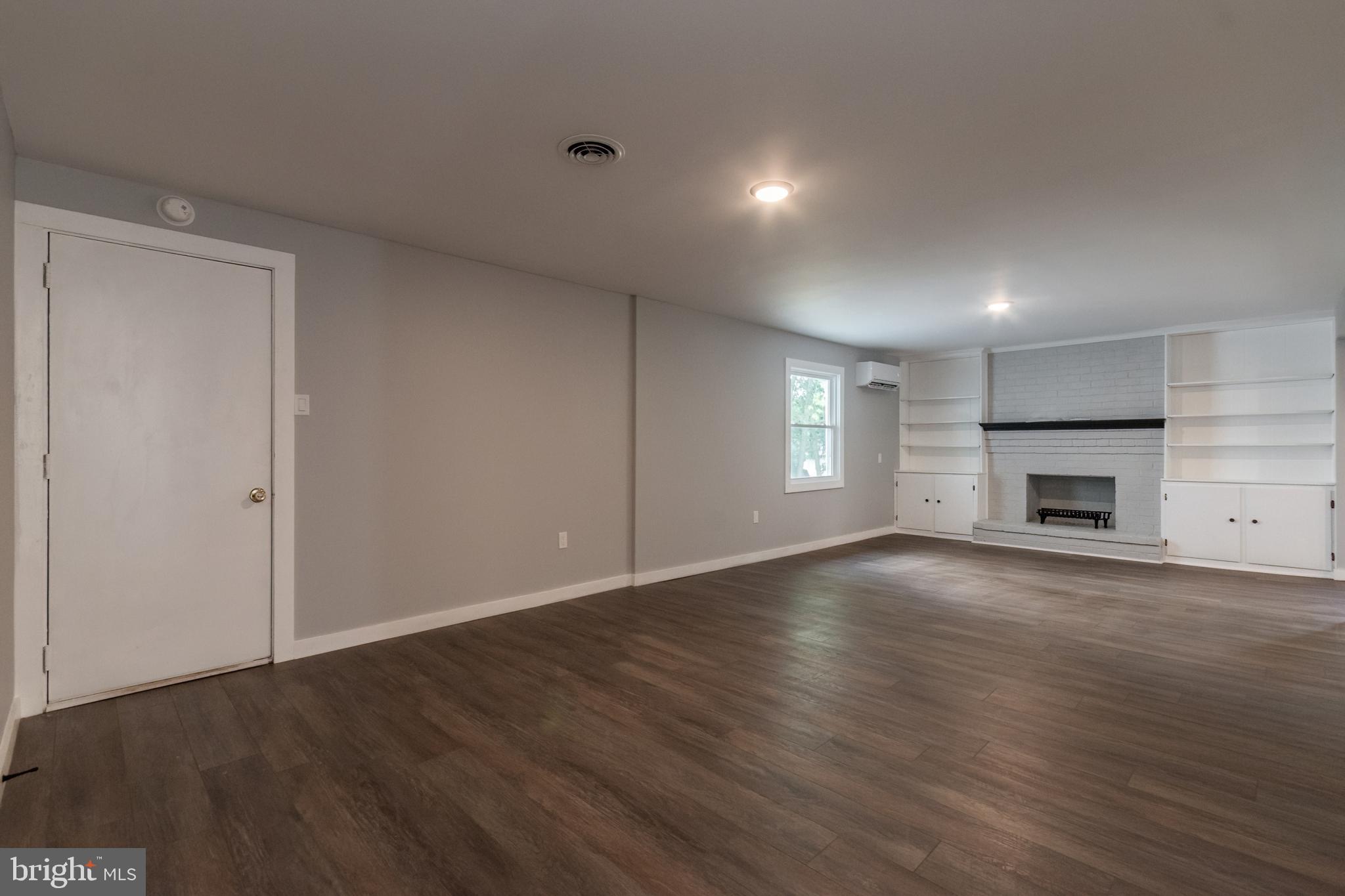 MEADOWBROOK - Residential