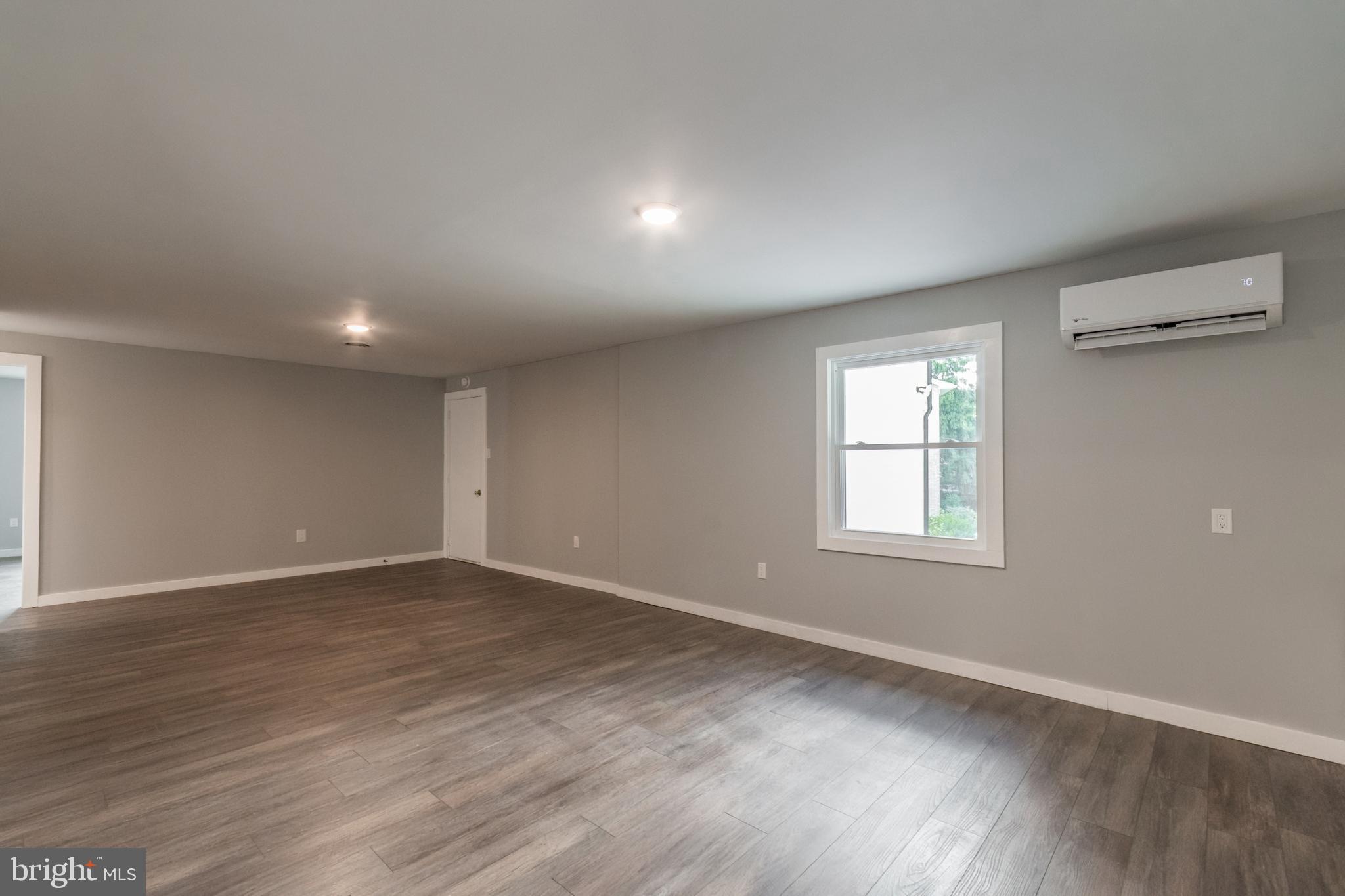 MEADOWBROOK - Residential