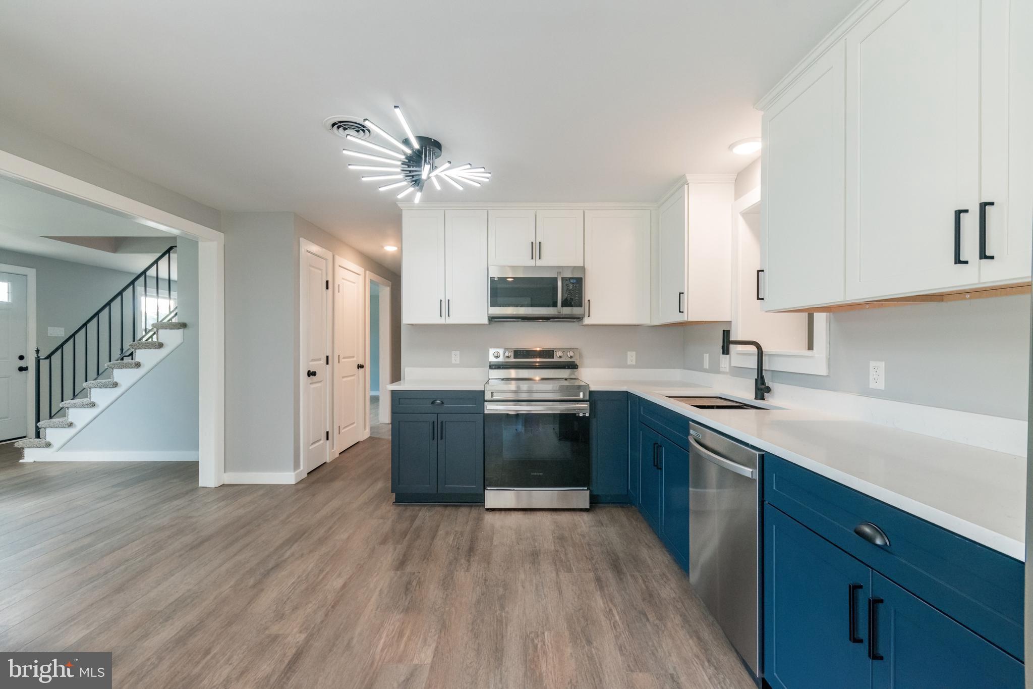 MEADOWBROOK - Residential