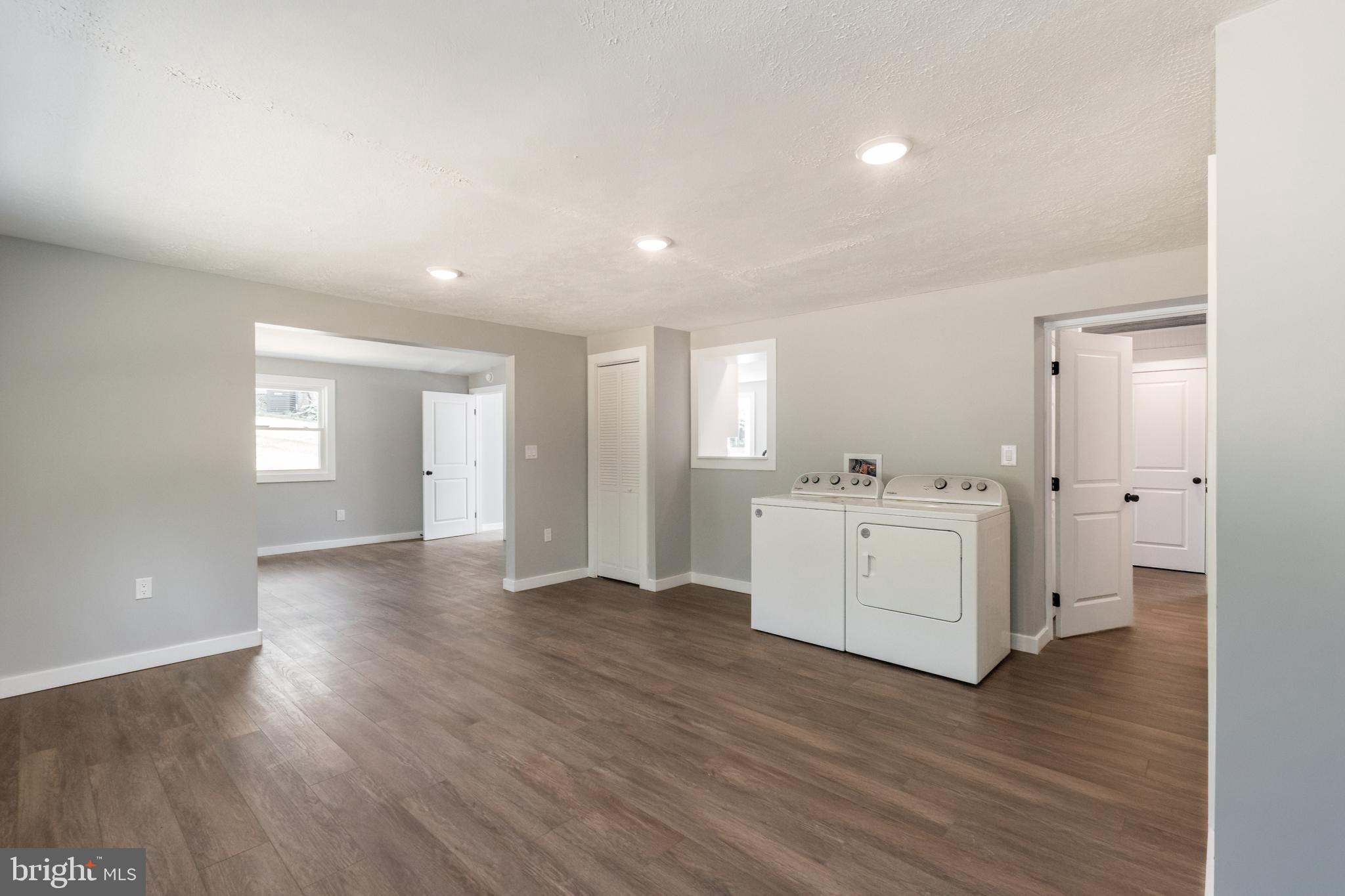 MEADOWBROOK - Residential