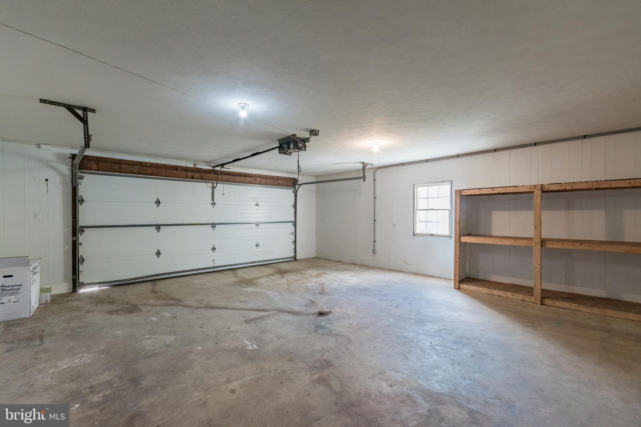 MEADOWBROOK - Residential