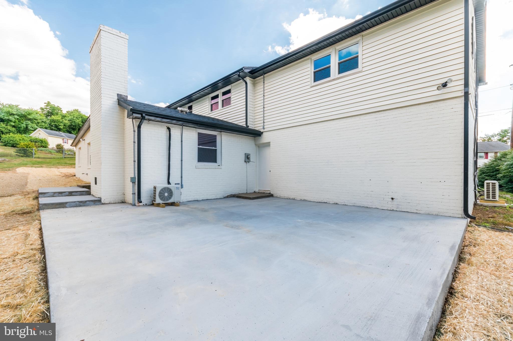 MEADOWBROOK - Residential