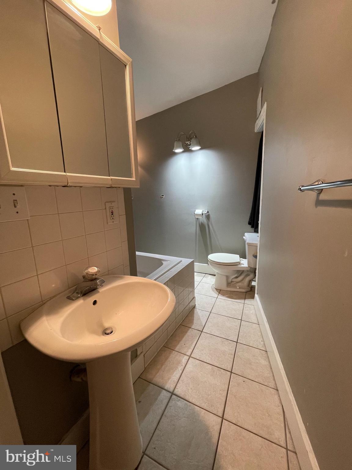 FEDERAL HILL HISTORIC DISTRICT - Residential Lease