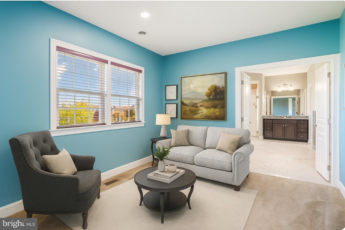 HUNTLEIGH AT CREIGHTON FARMS - Residential