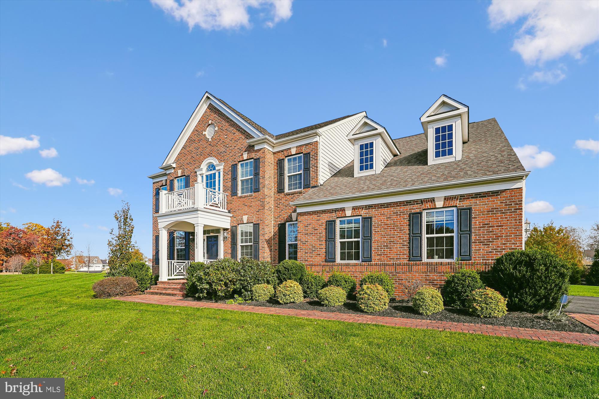 HUNTLEIGH AT CREIGHTON FARMS - Residential