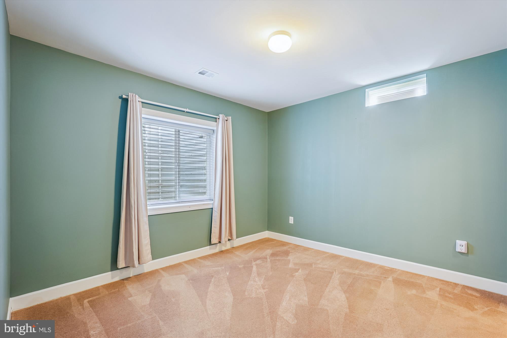 HUNTLEIGH AT CREIGHTON FARMS - Residential