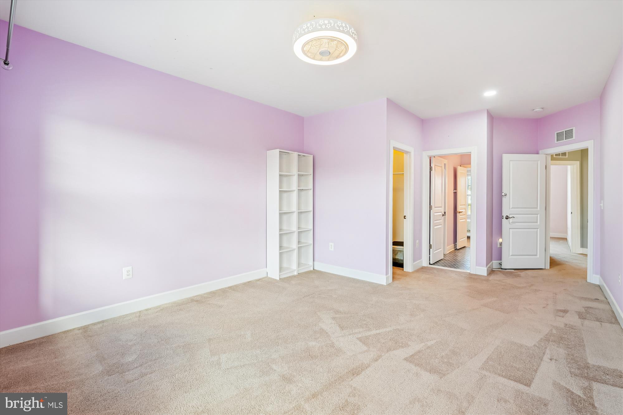 HUNTLEIGH AT CREIGHTON FARMS - Residential