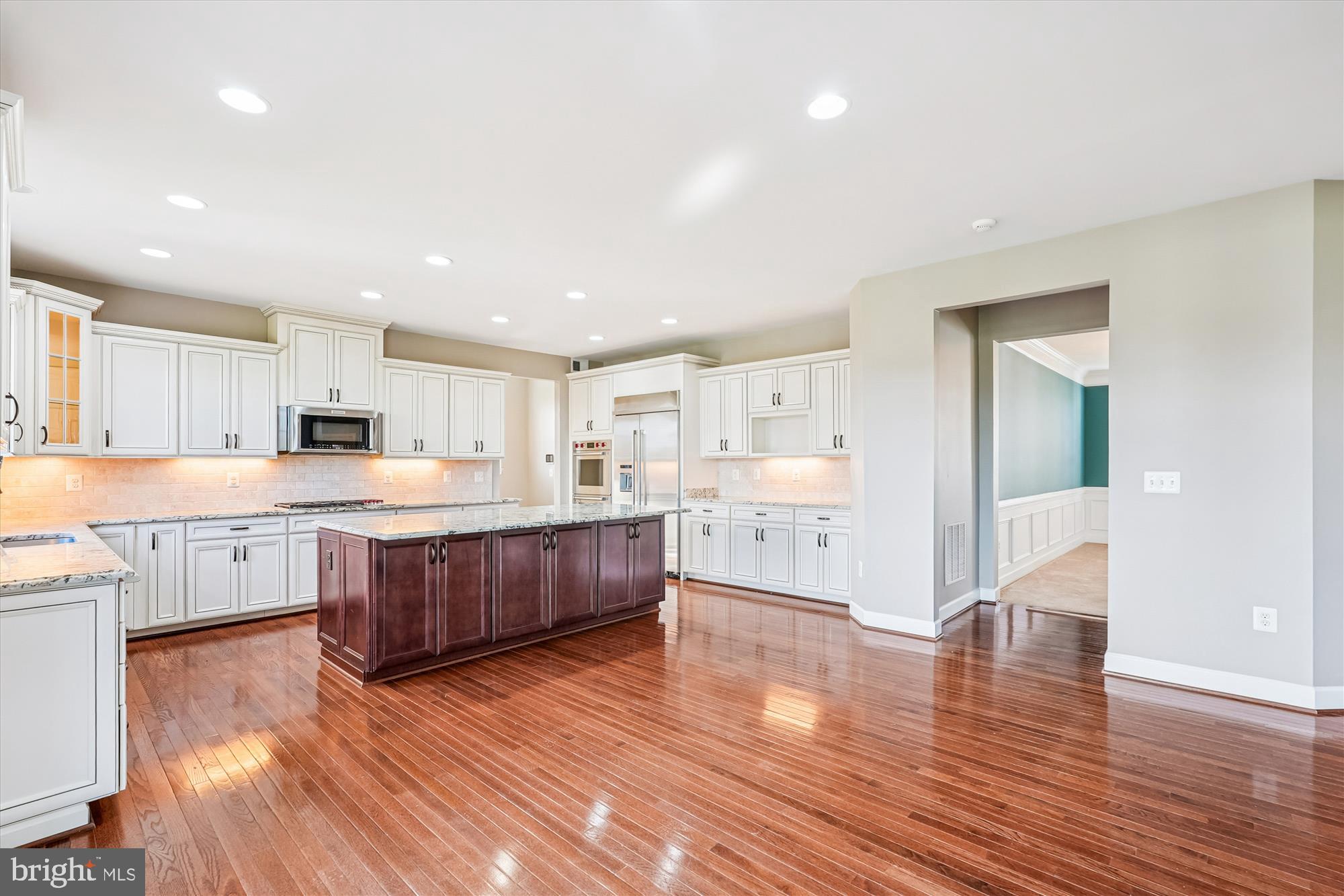 HUNTLEIGH AT CREIGHTON FARMS - Residential