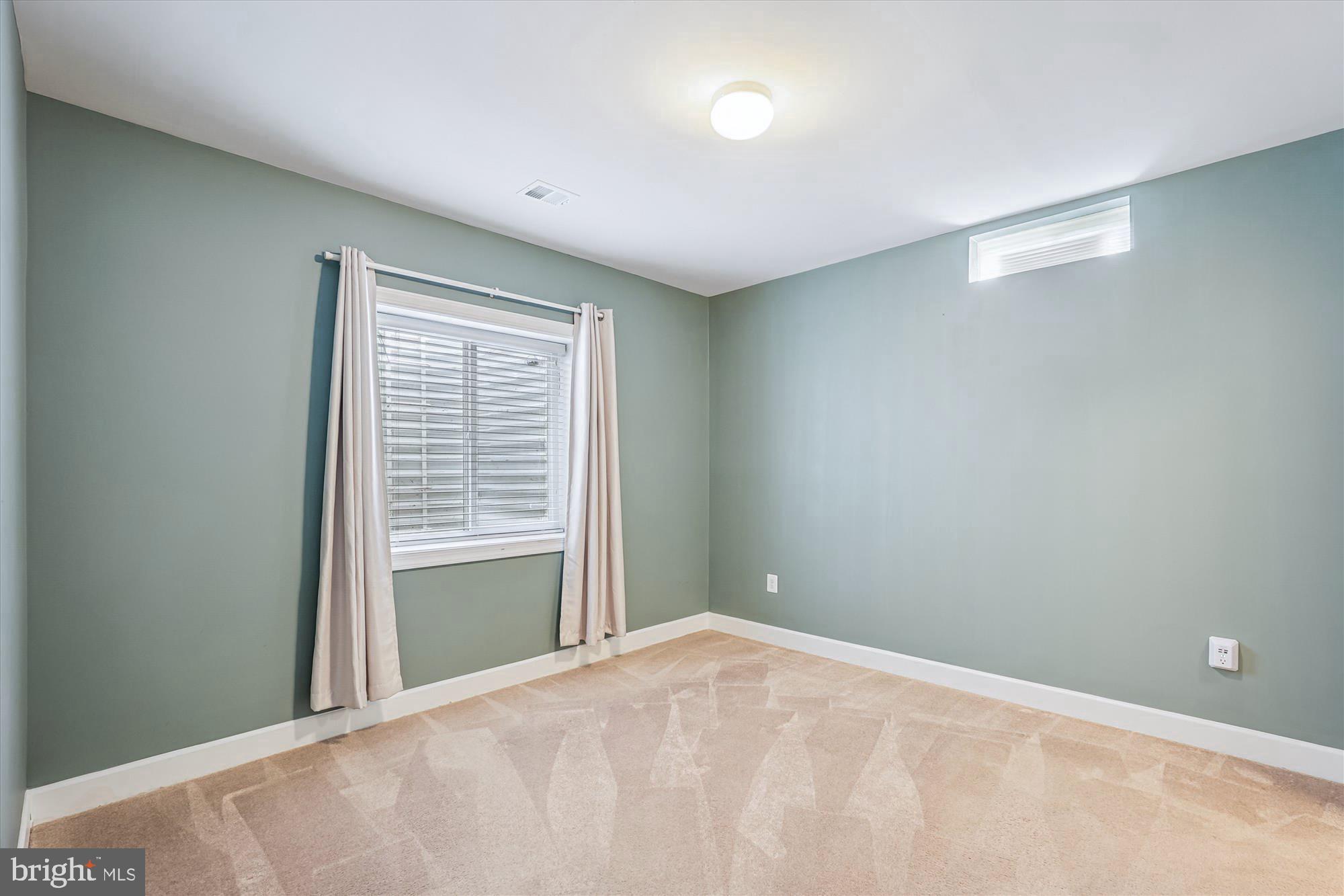 CREIGHTON FARMS - Residential