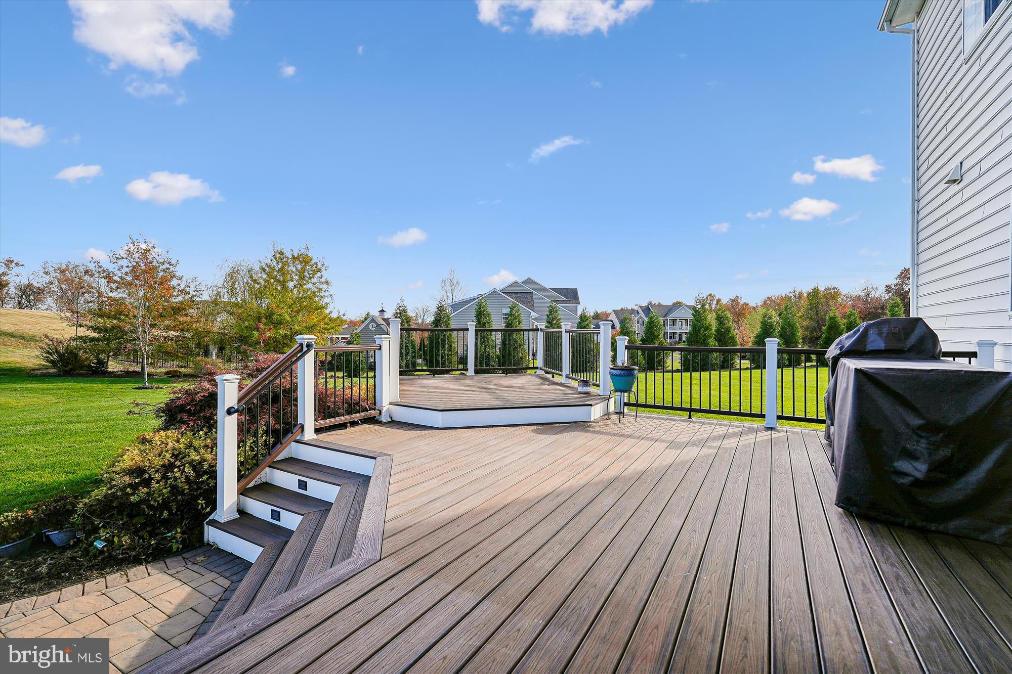 HUNTLEIGH AT CREIGHTON FARMS - Residential