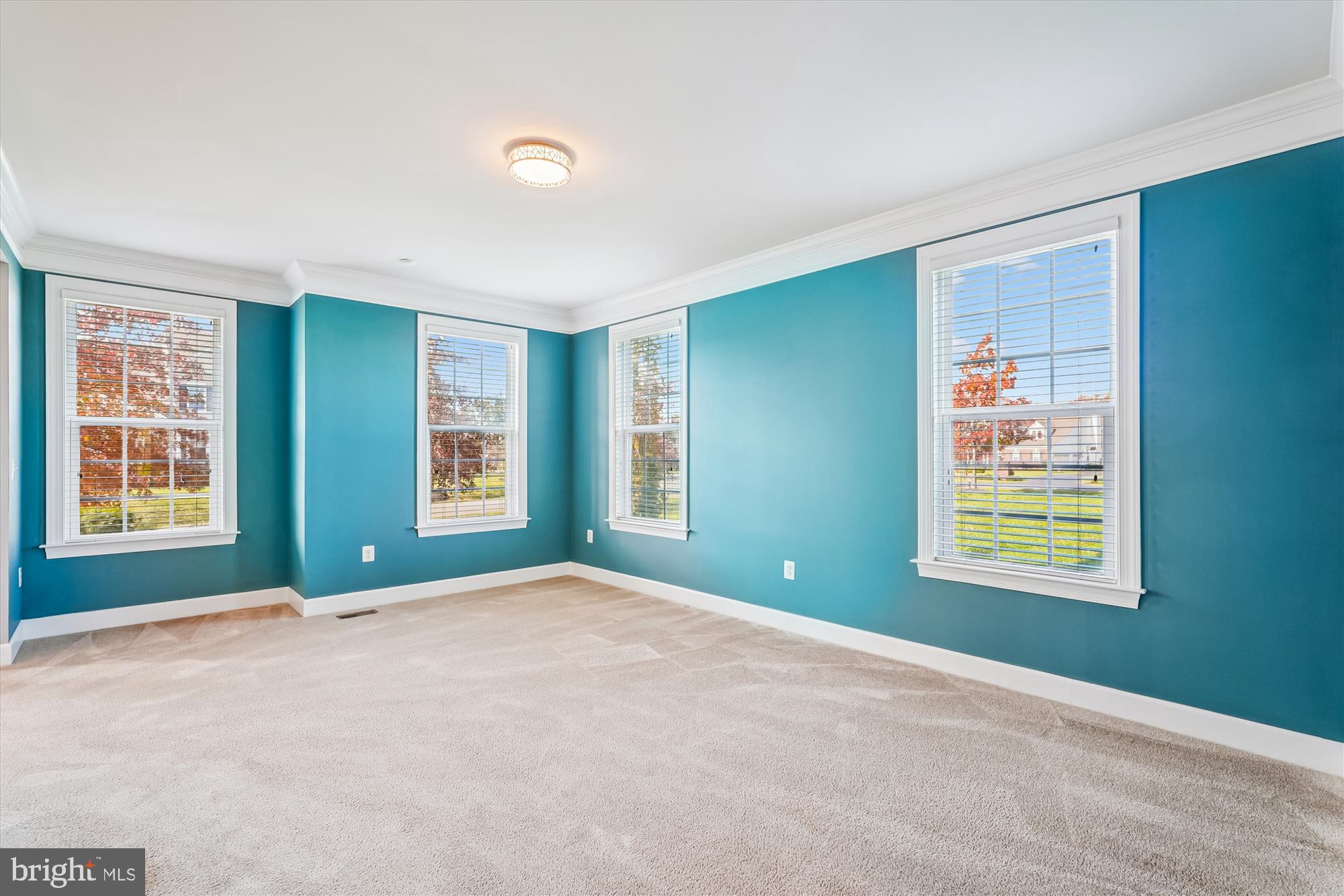 HUNTLEIGH AT CREIGHTON FARMS - Residential