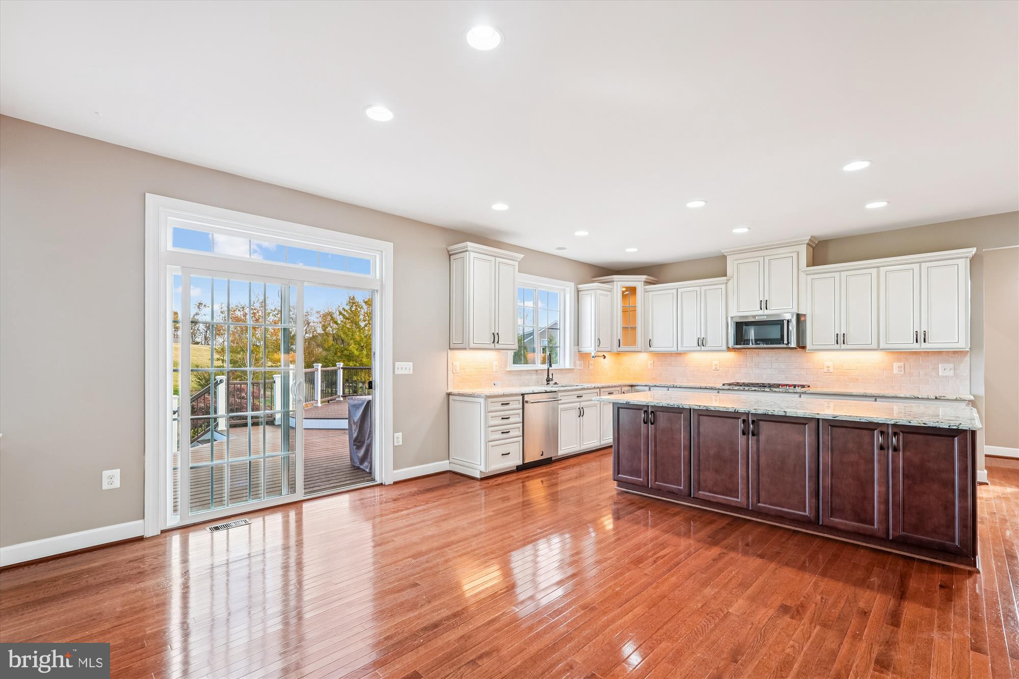 HUNTLEIGH AT CREIGHTON FARMS - Residential