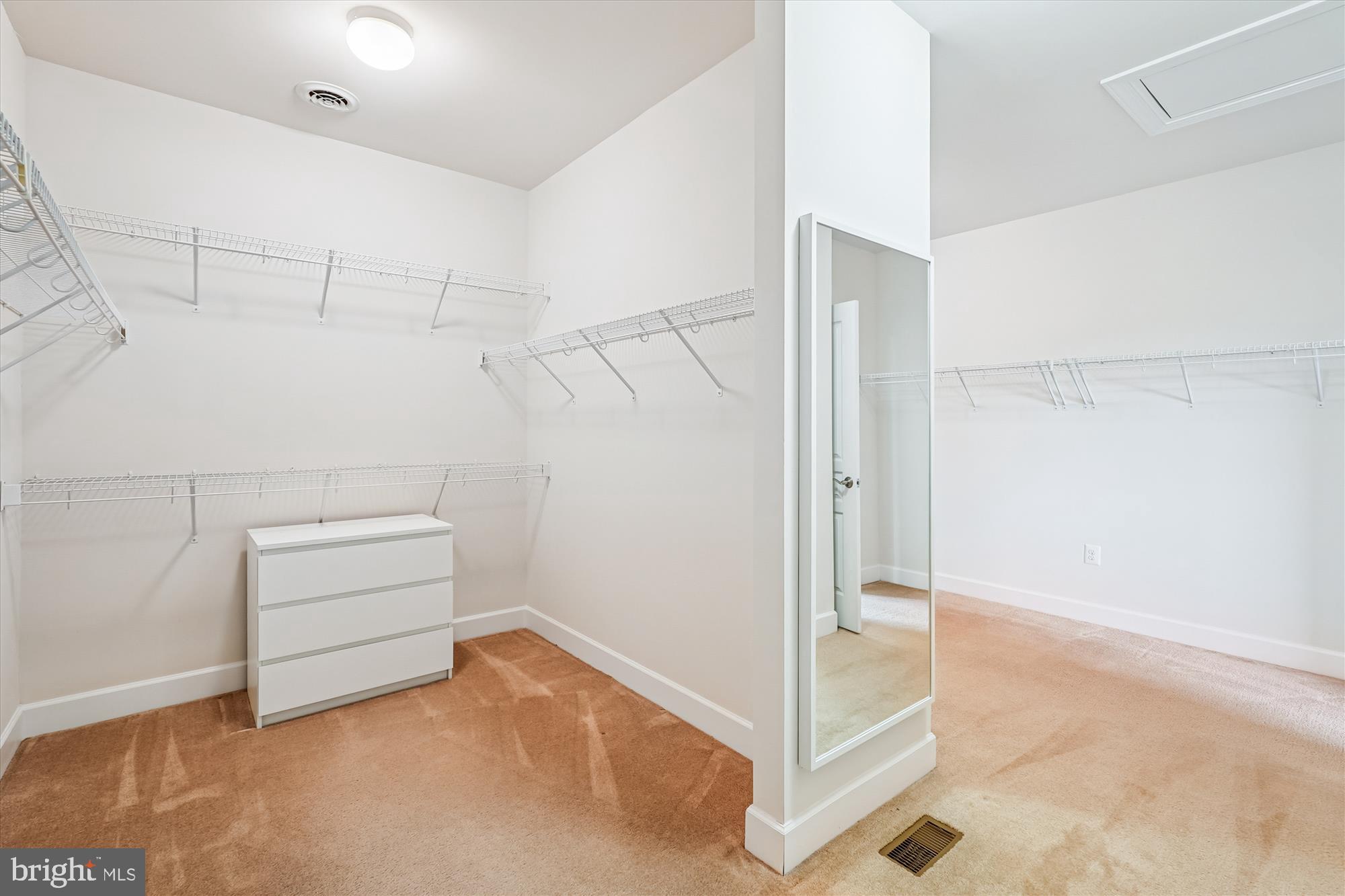 HUNTLEIGH AT CREIGHTON FARMS - Residential