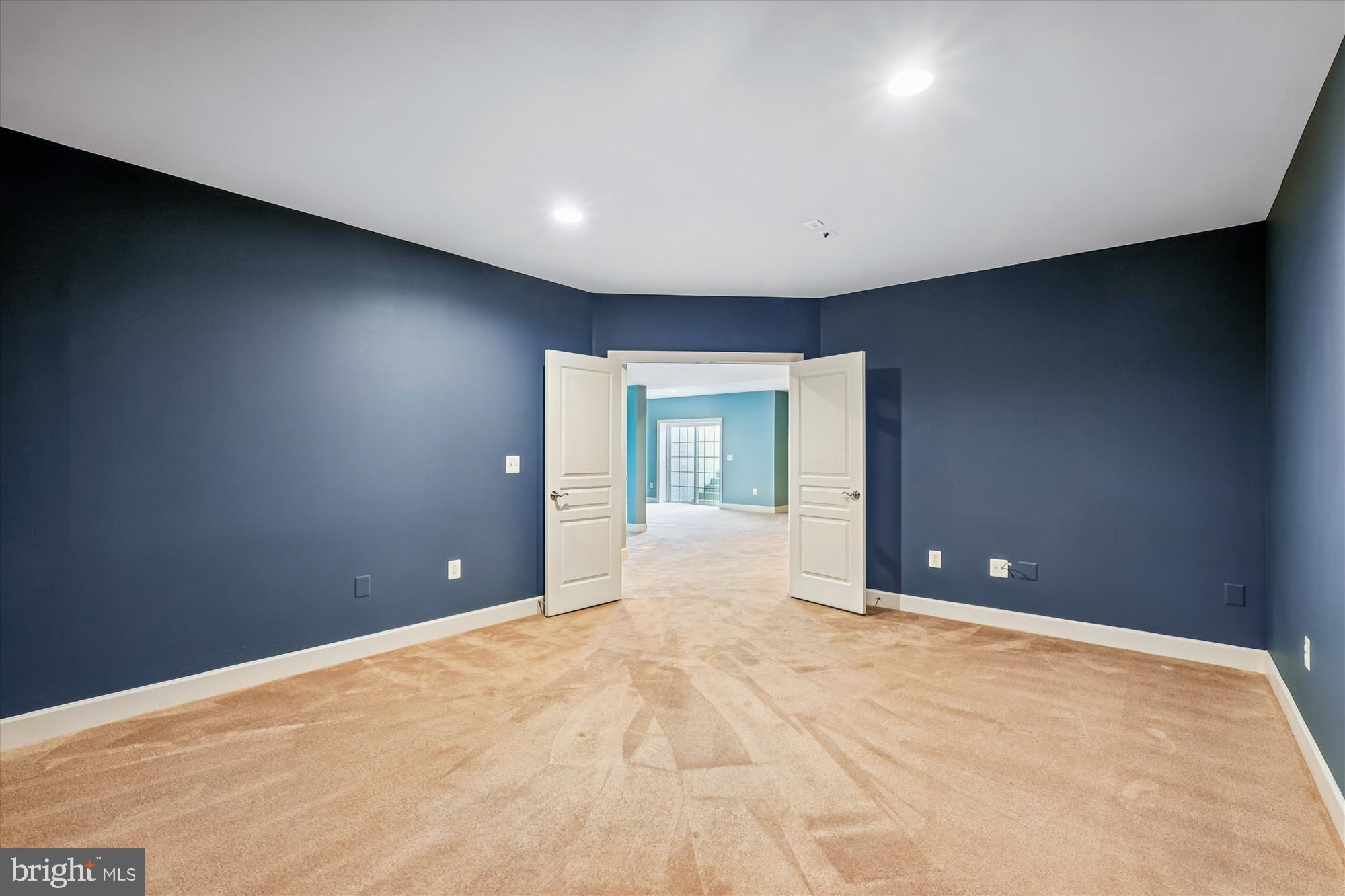 HUNTLEIGH AT CREIGHTON FARMS - Residential