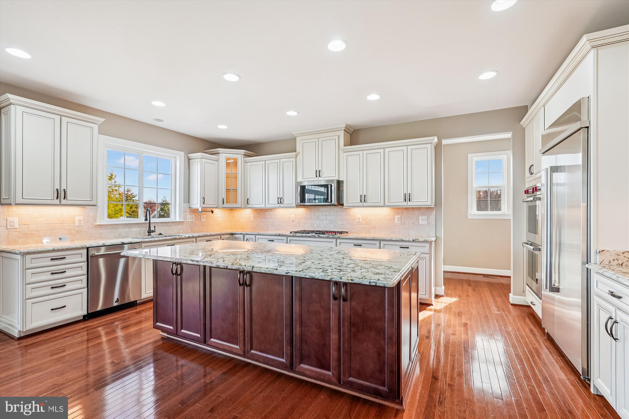 HUNTLEIGH AT CREIGHTON FARMS - Residential