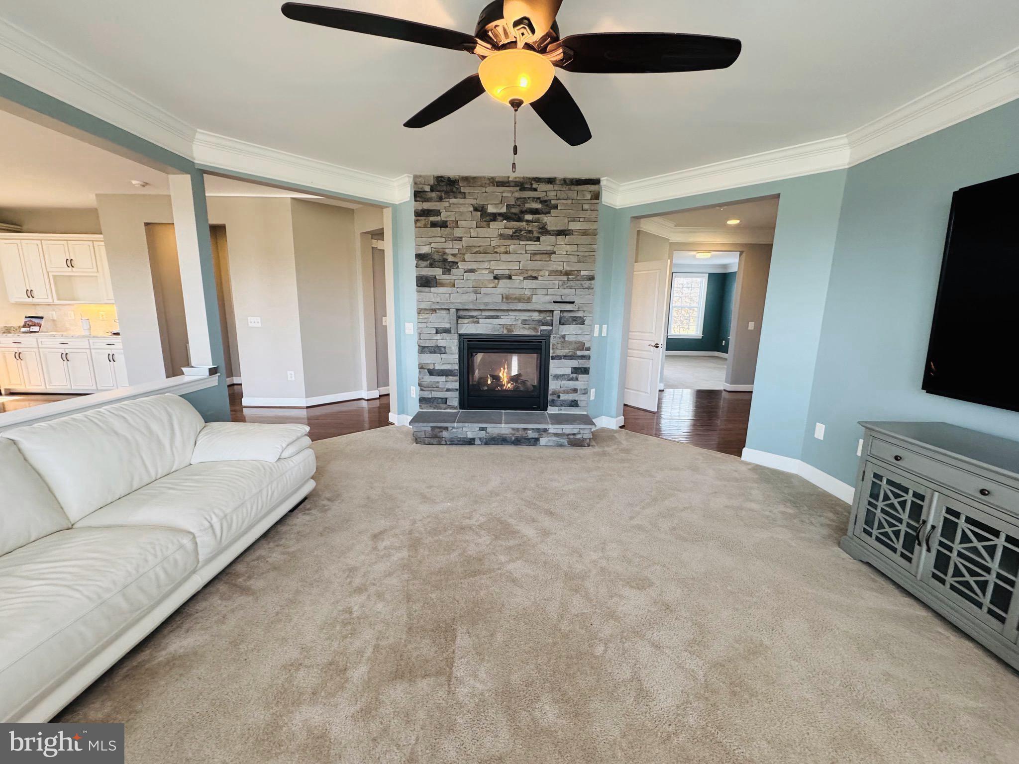 CREIGHTON FARMS - Residential