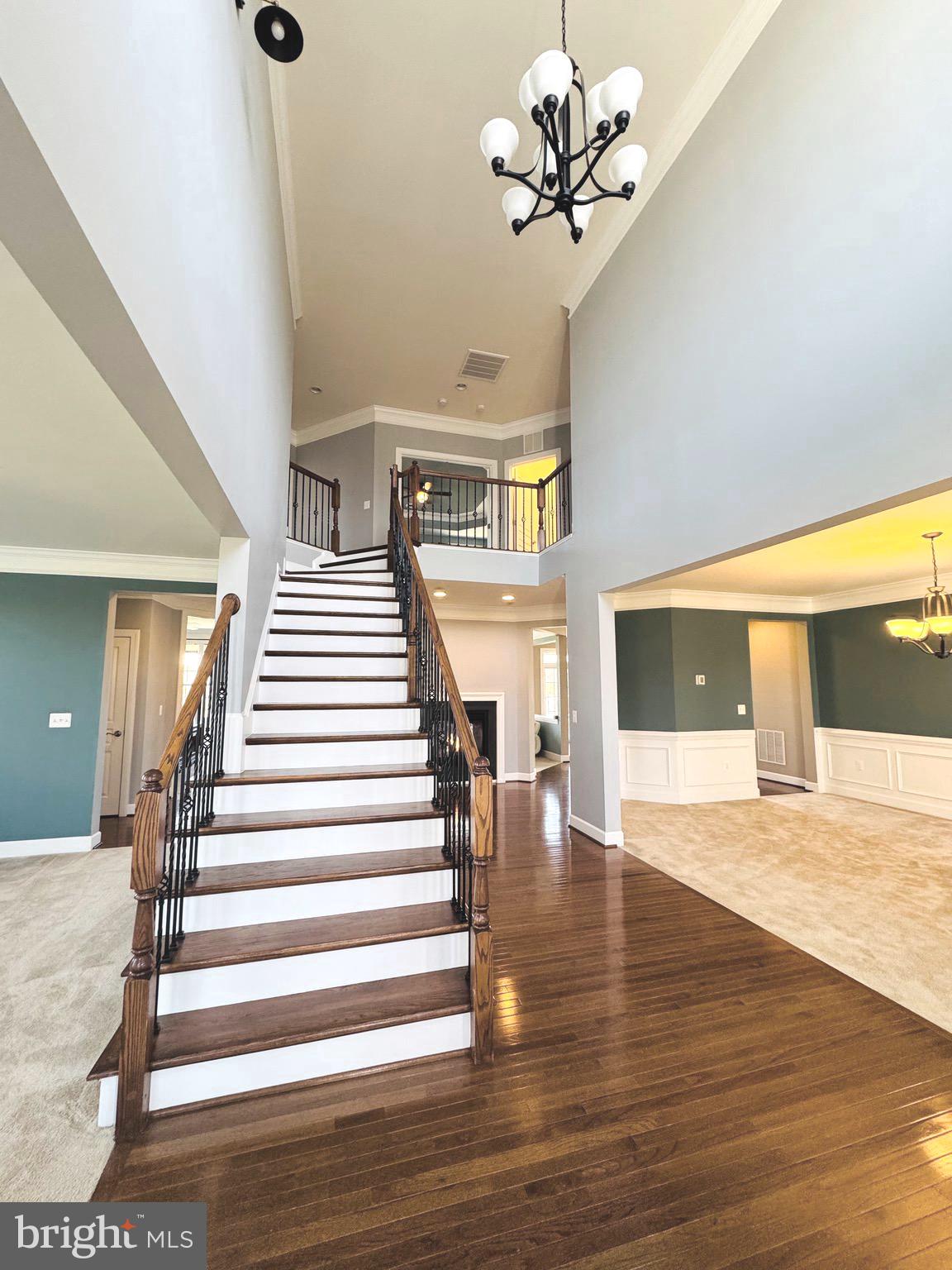 CREIGHTON FARMS - Residential