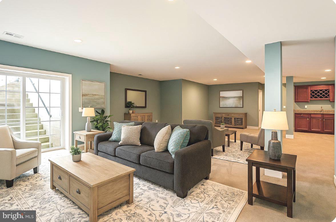 CREIGHTON FARMS - Residential