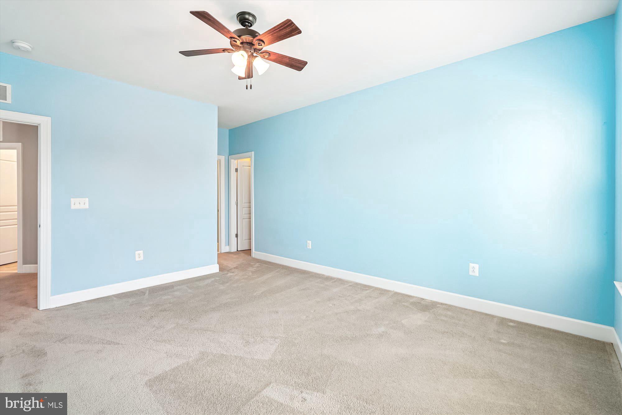 CREIGHTON FARMS - Residential