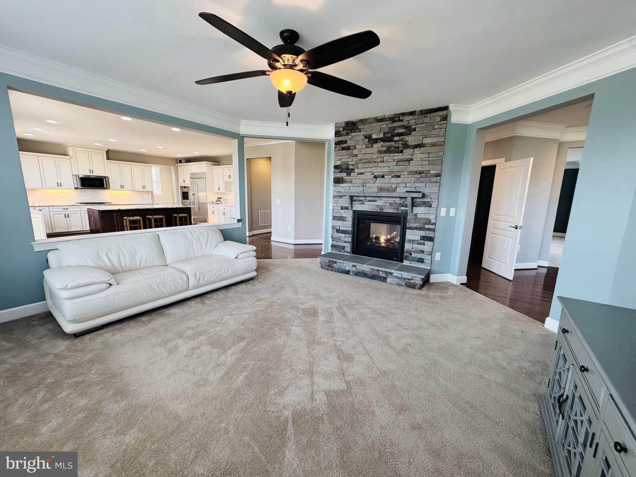 CREIGHTON FARMS - Residential