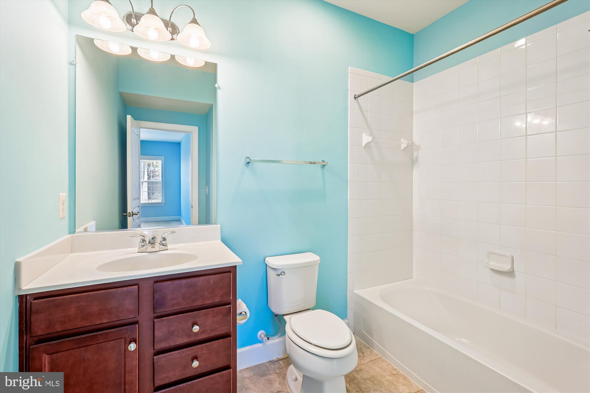 HUNTLEIGH AT CREIGHTON FARMS - Residential