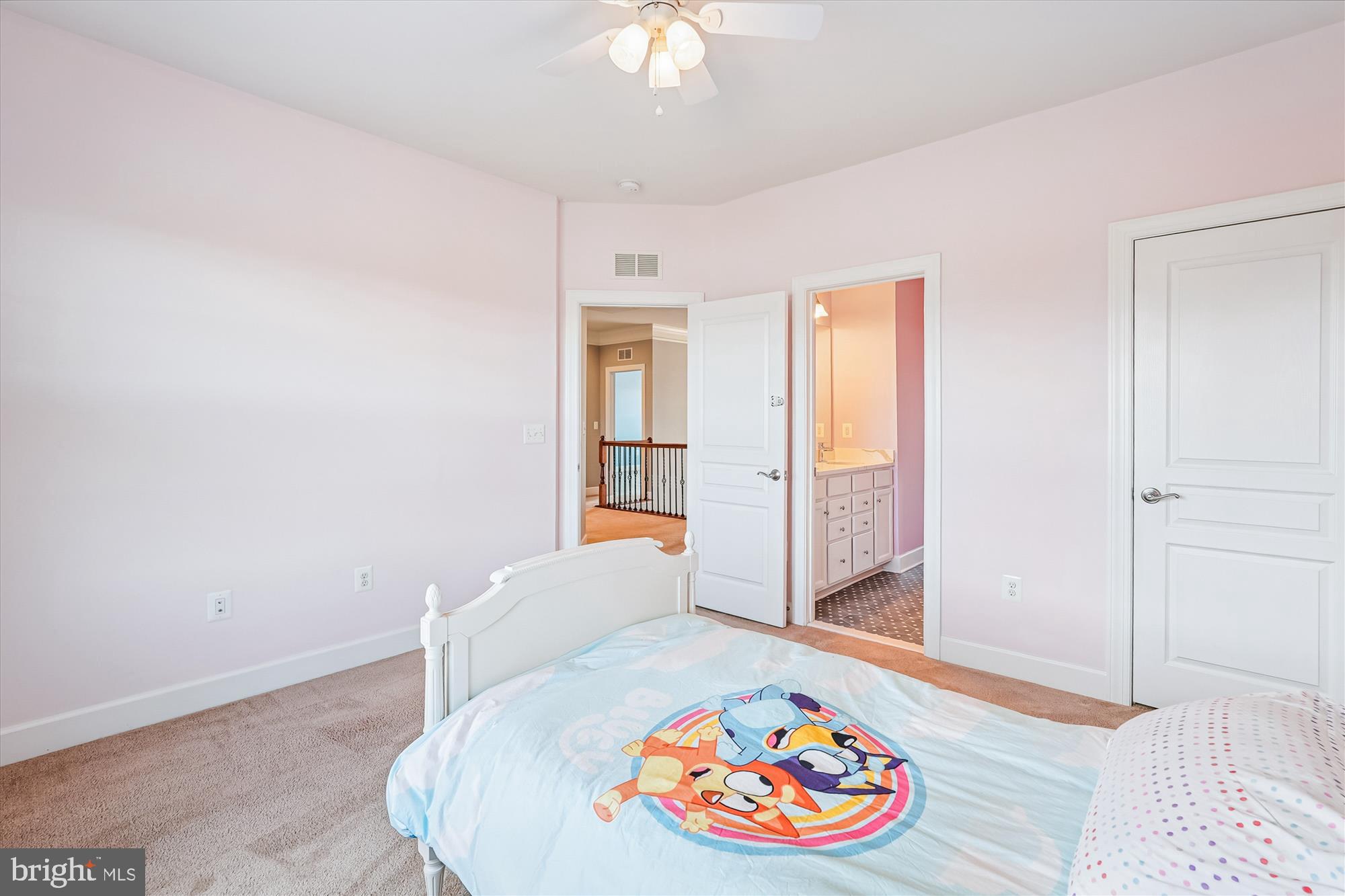 HUNTLEIGH AT CREIGHTON FARMS - Residential