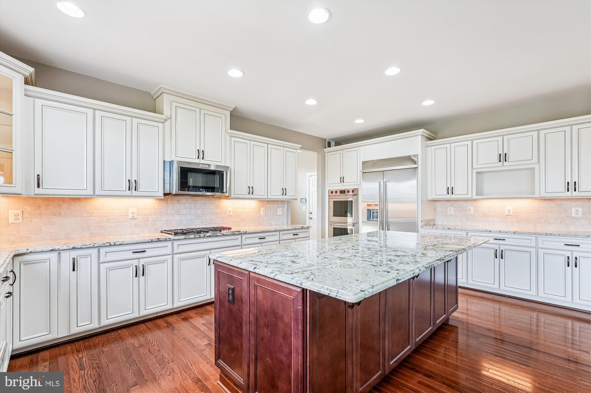 HUNTLEIGH AT CREIGHTON FARMS - Residential