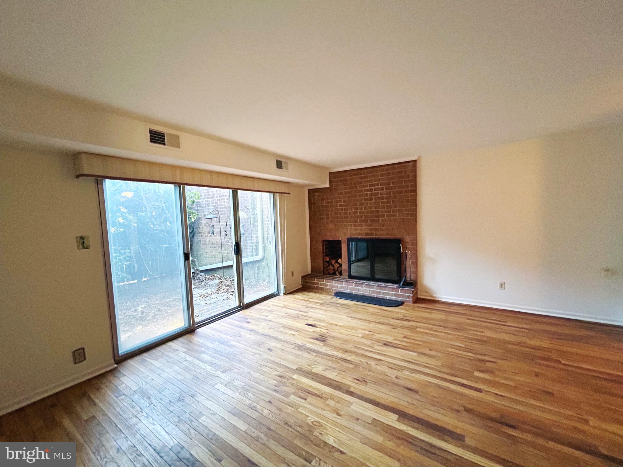 WOODMONT NORTH - Residential