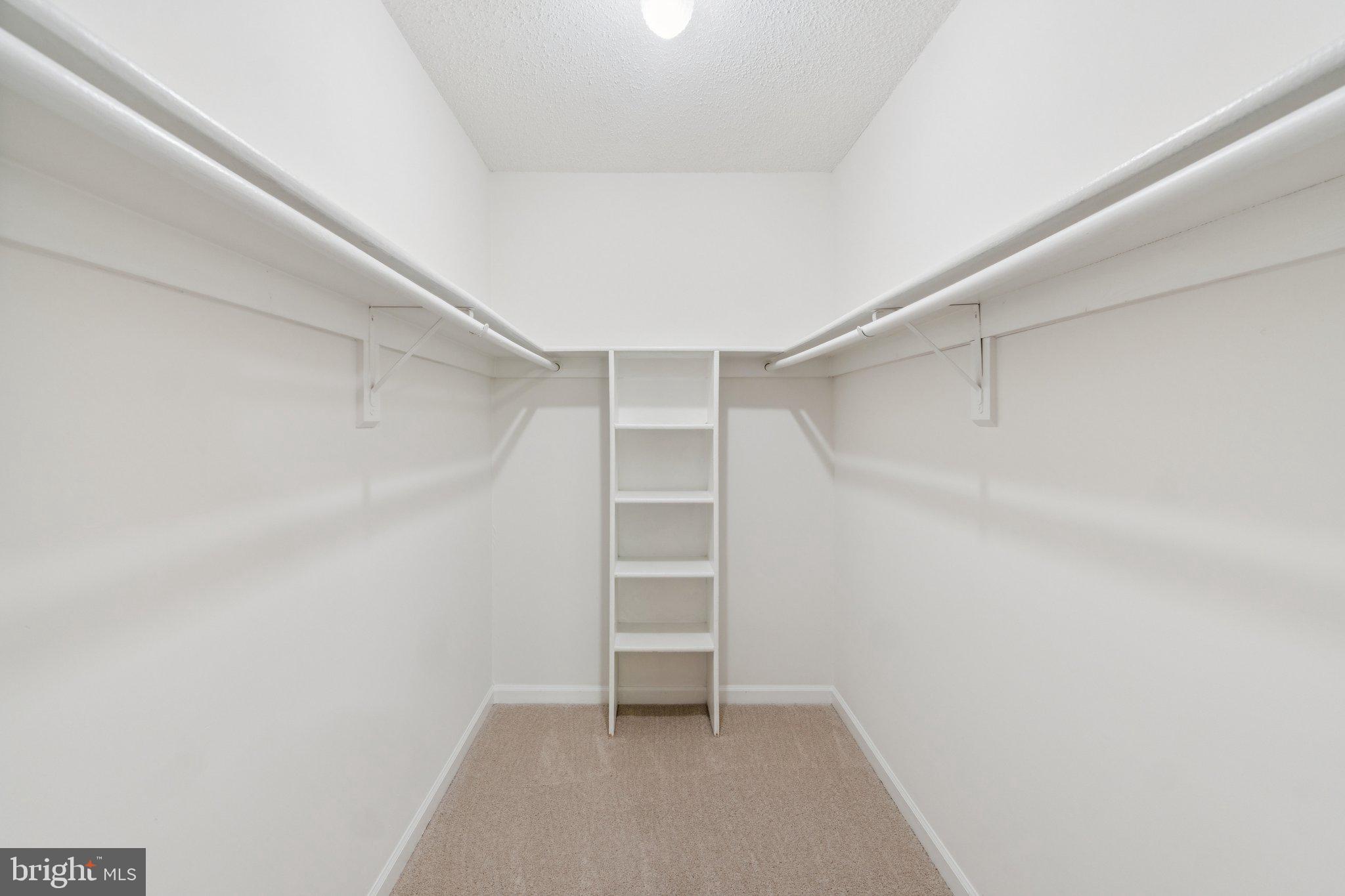 GLEN HOLLOW - Residential