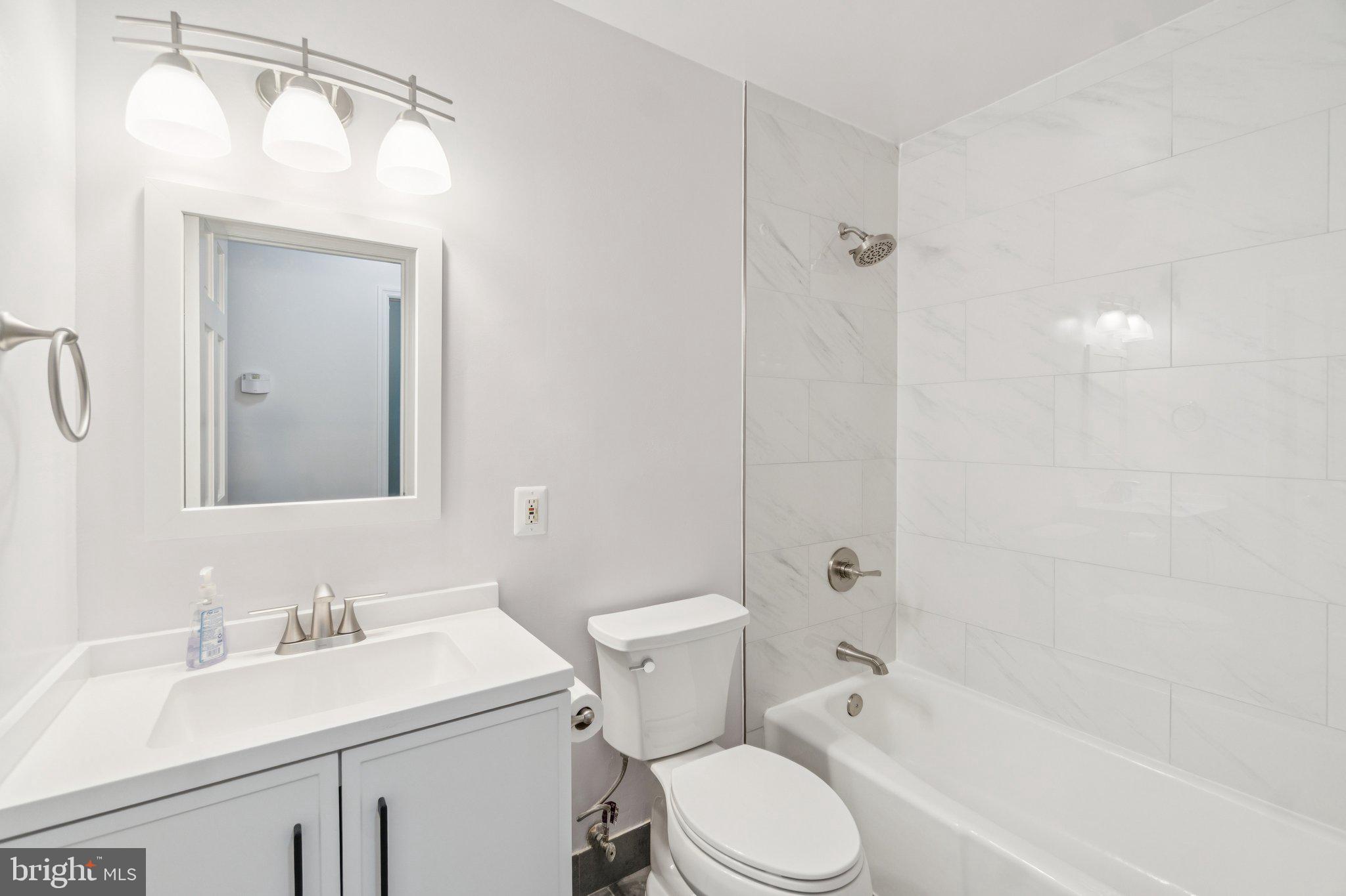 GLEN HOLLOW - Residential