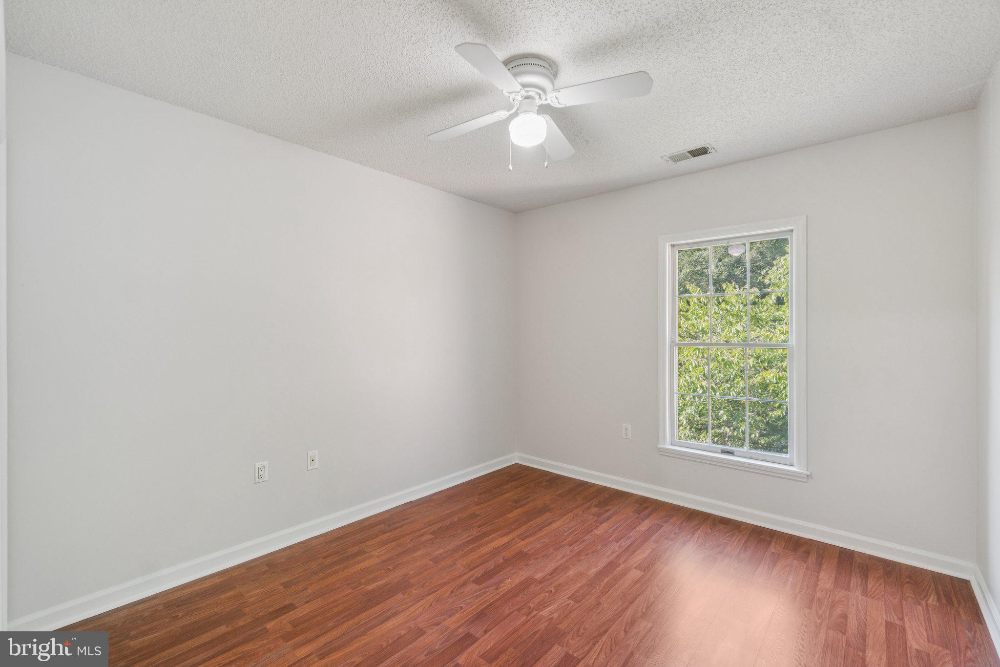 GLEN HOLLOW - Residential