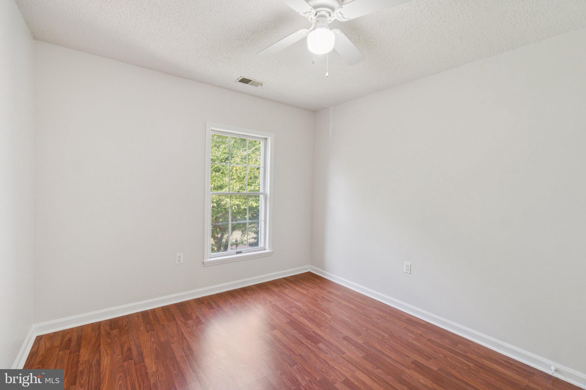 GLEN HOLLOW - Residential