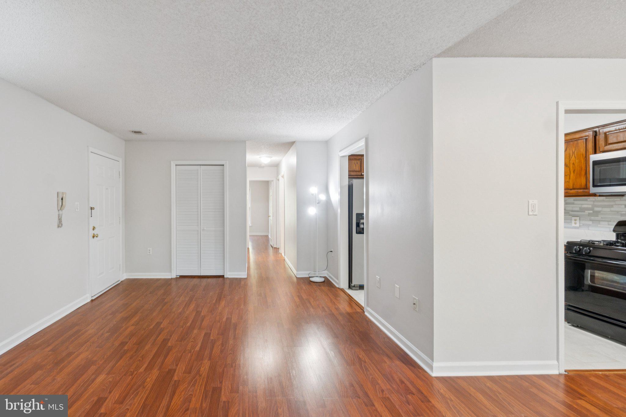 GLEN HOLLOW - Residential