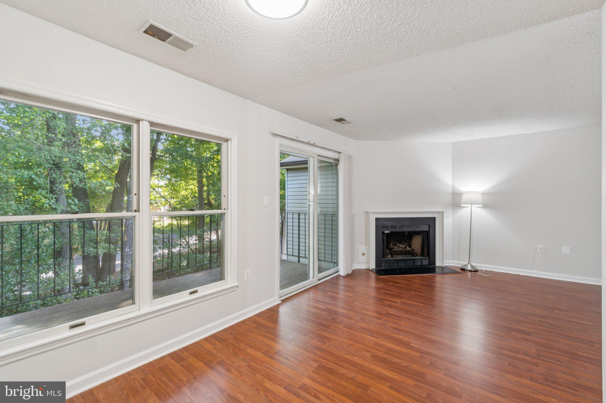 GLEN HOLLOW - Residential