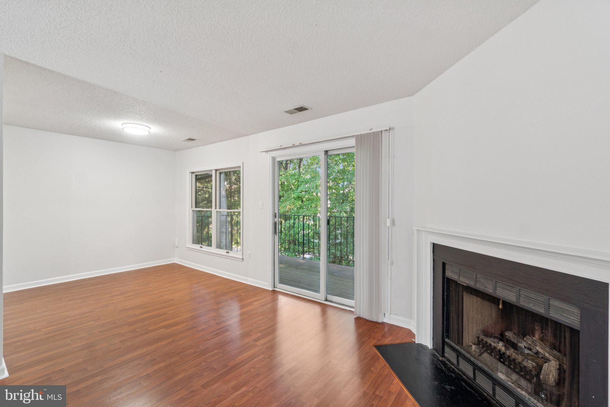 GLEN HOLLOW - Residential