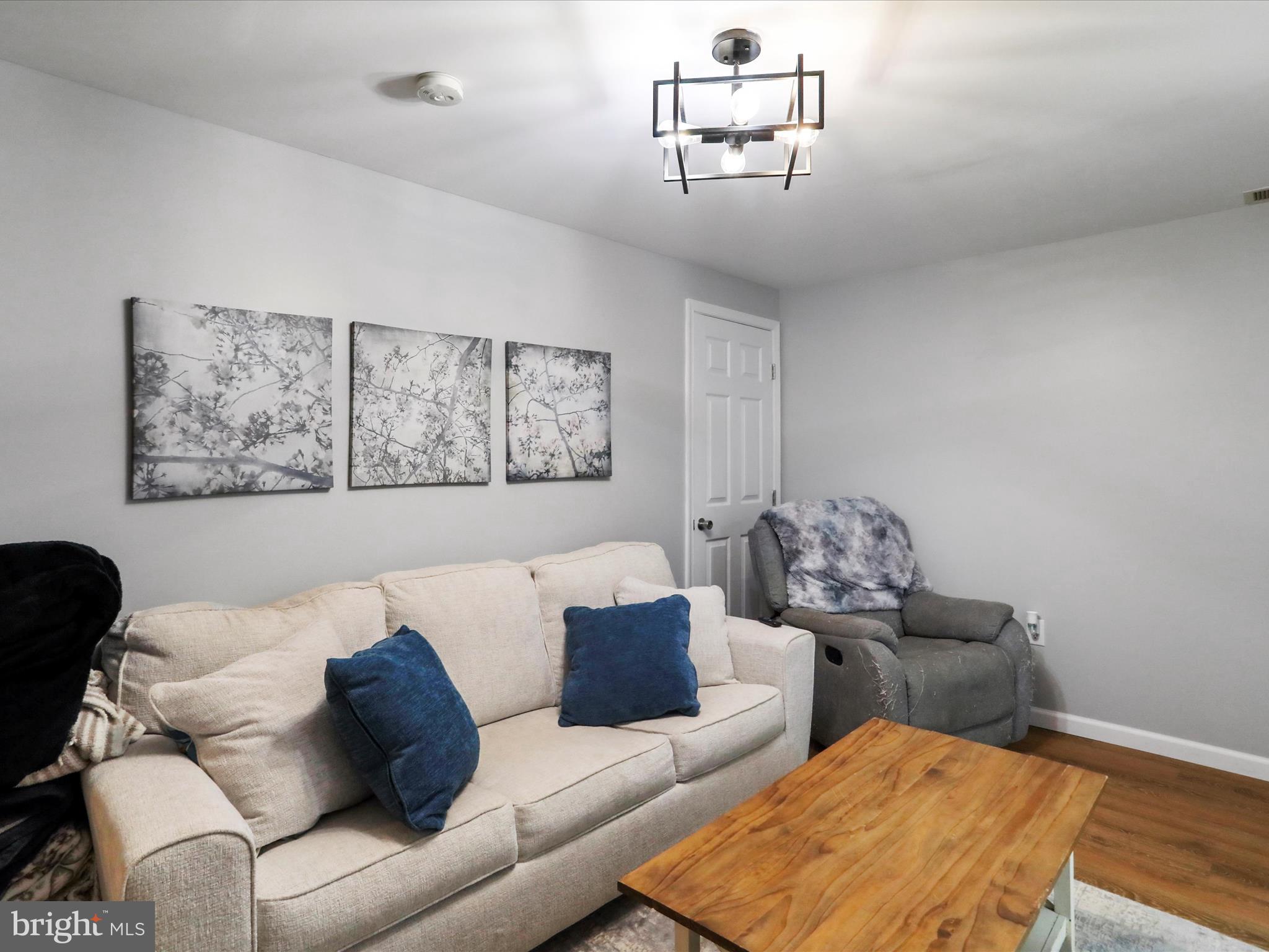 HAMMONDS MILL - Residential