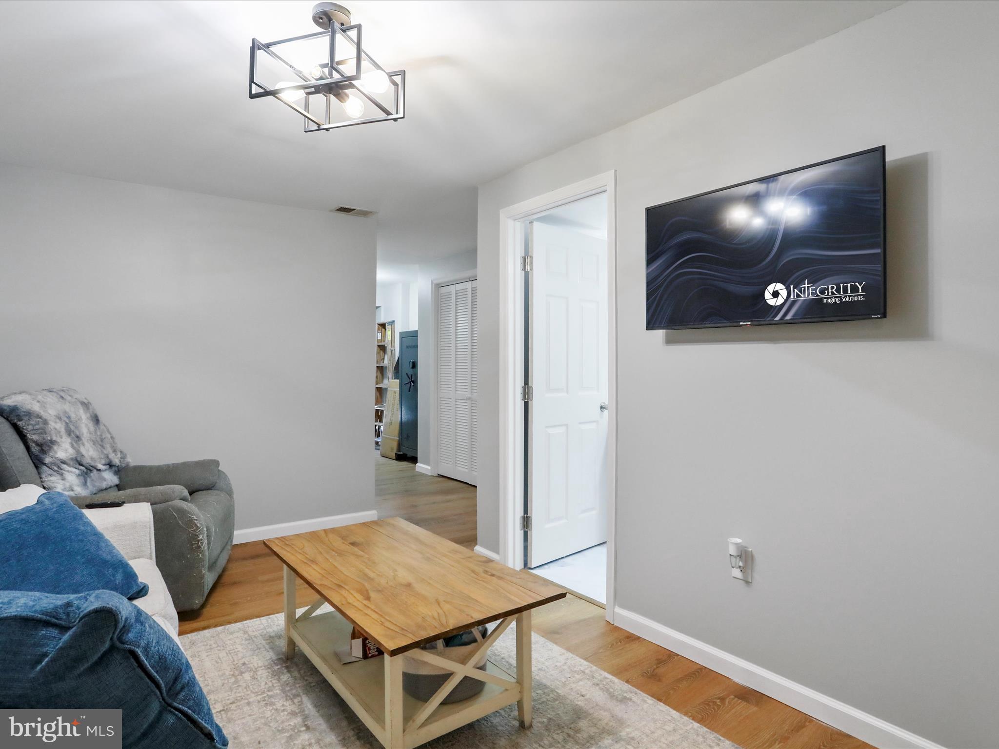 HAMMONDS MILL - Residential