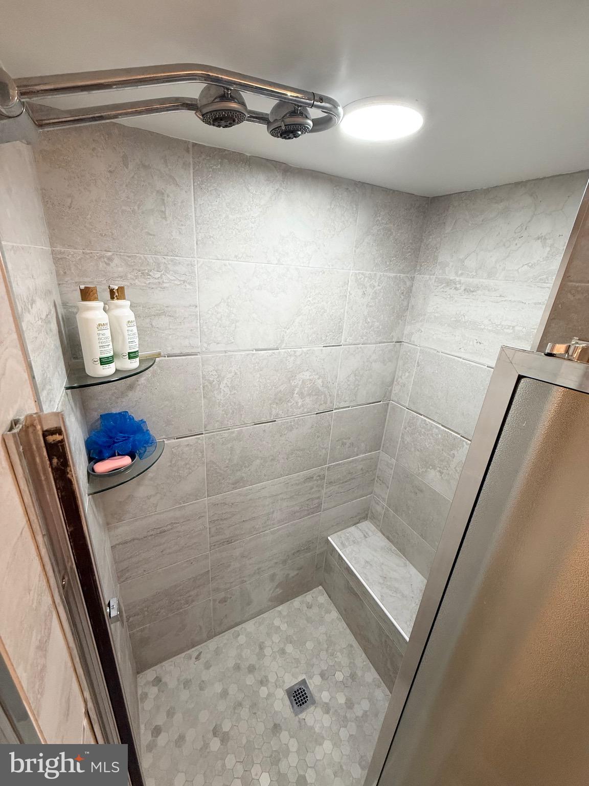 ROCKLEDGE CLUSTERS CONDO - Residential