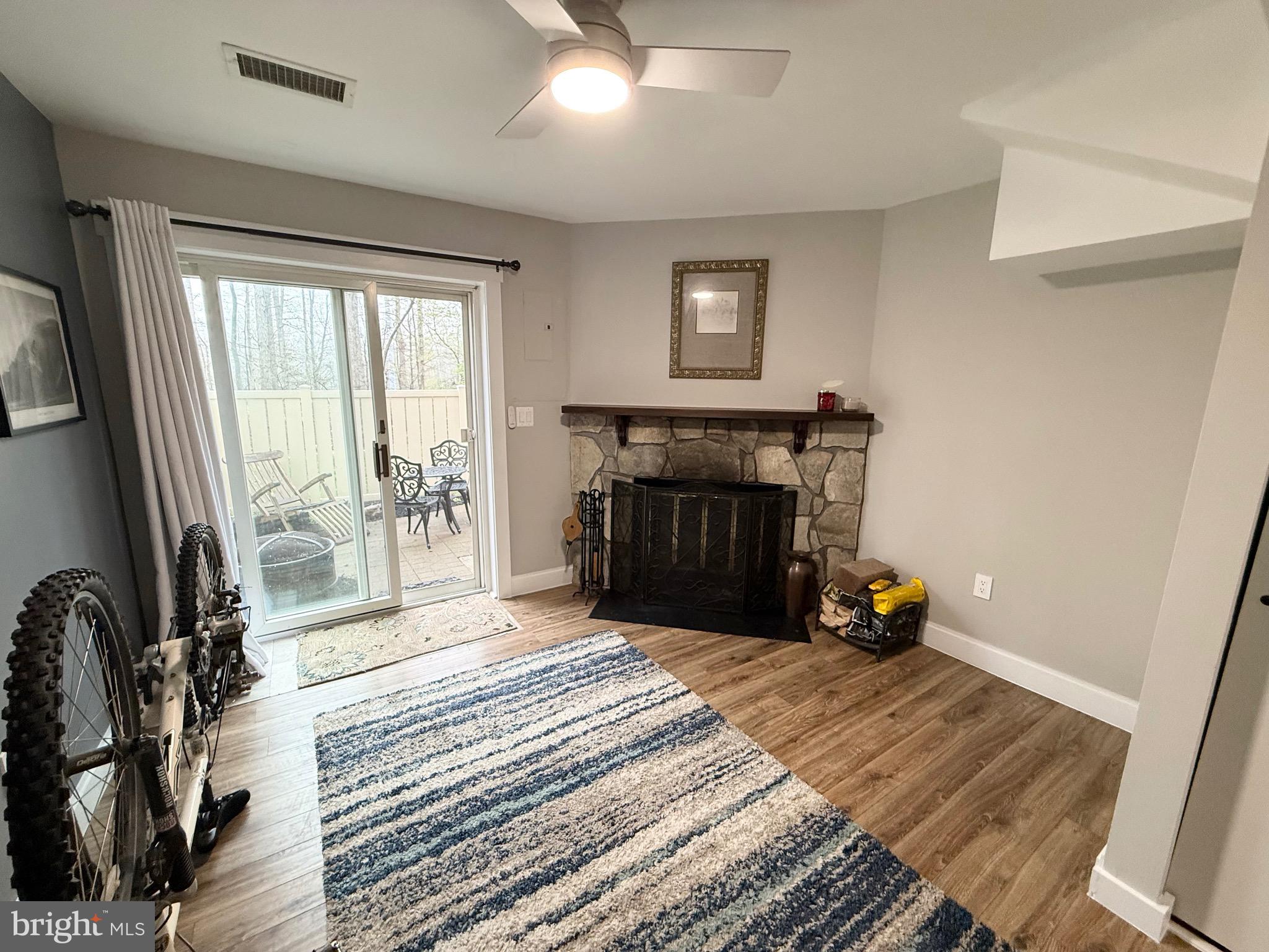 ROCKLEDGE CLUSTERS CONDO - Residential