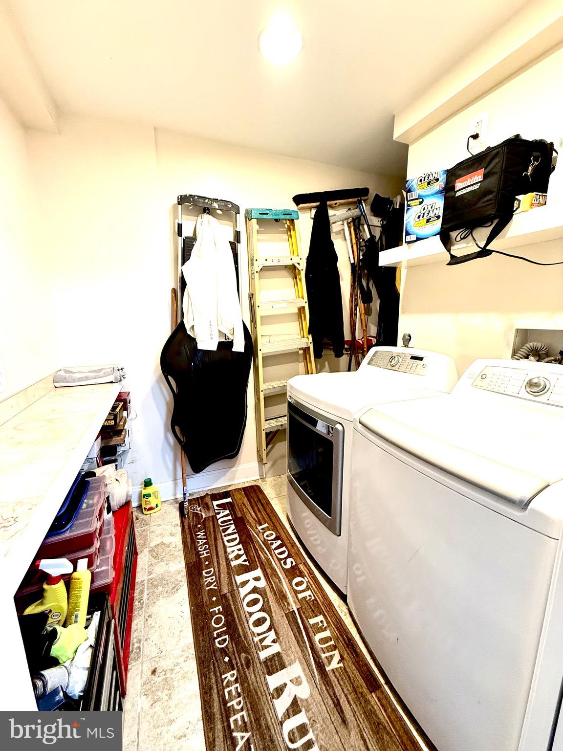 ROCKLEDGE CLUSTERS CONDO - Residential